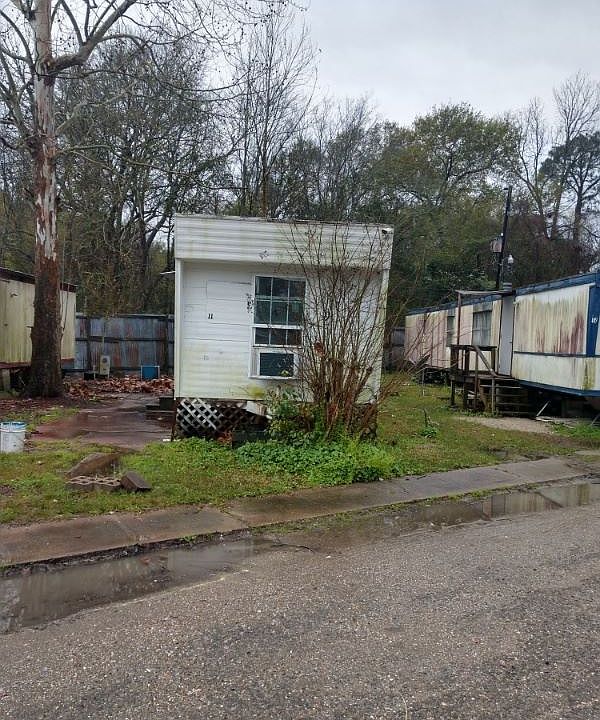 1st image of 1740 6th Ave Trlr 11