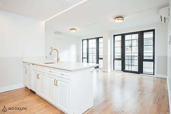 Rented by Nooklyn NYC LLC | media 49