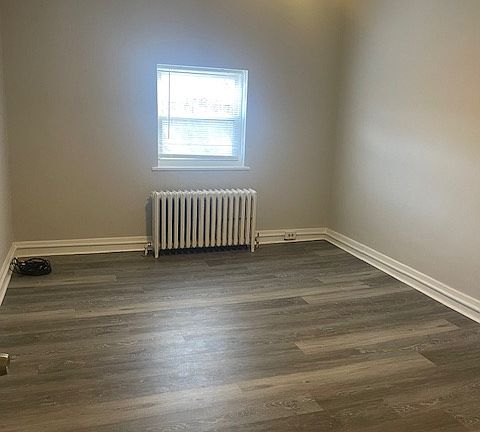 4th image of 906 Brookline Blvd #2