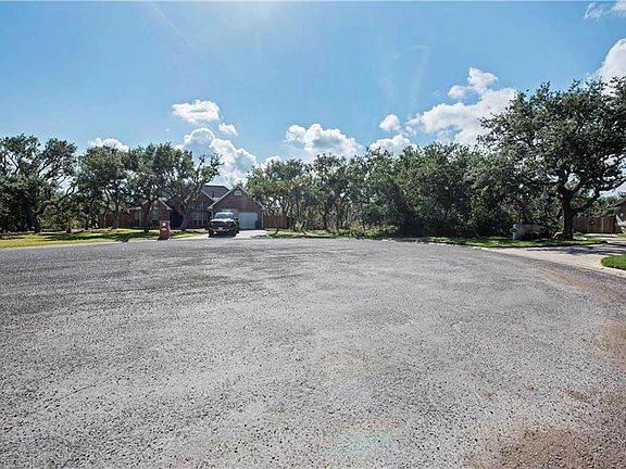 3rd image of 808 Buena Vista Dr