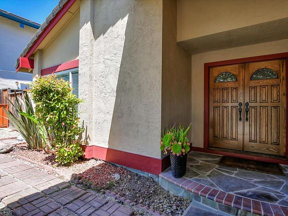 2nd image of 45120 Pawnee Dr