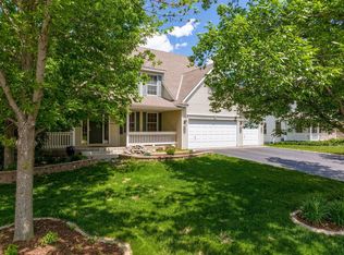 9220 Carriage Hill Rd, Savage, MN 55378