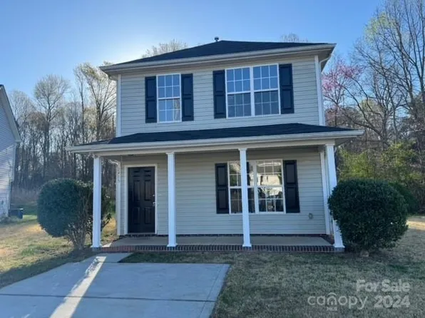 2405 Smugglers Ct, Charlotte, NC 28216