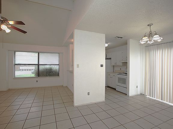 5th image of 1423 Hermitage Dr