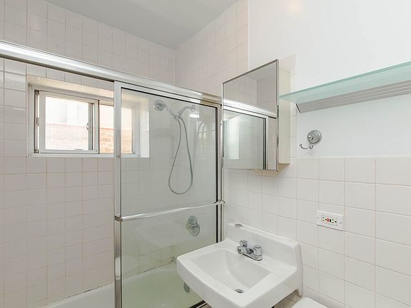 5th image of 1555 N Milwaukee Ave #155545