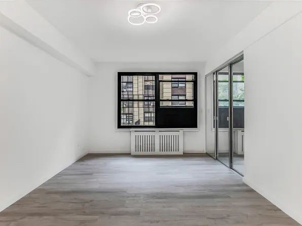 98-10 64th Ave #2G, Rego Park, NY 11374