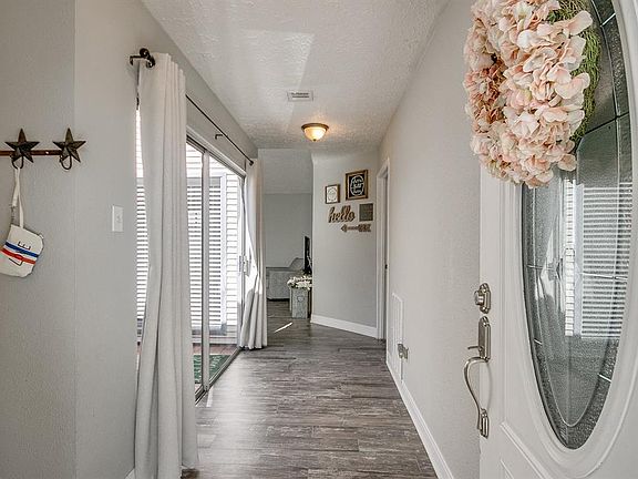 4th image of 22618 Poppyfield Dr