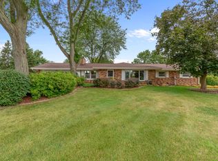 3726 Oakwood Ct S, Hubertus, WI 53033
