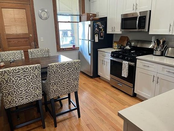 4th image of 1419 W Warner Ave #2-A