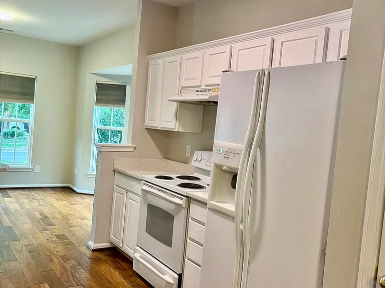 10394 Alexander Martin Ave — Photo 31