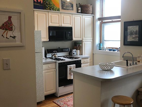 3rd image of 1841 N Lincoln Ave #2