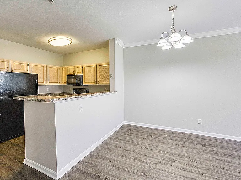 The Vintage at Zona Rosa Apartment Homes — Photo 34