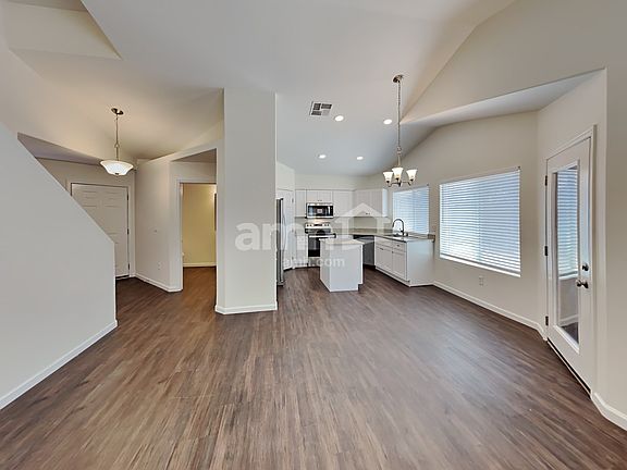 3rd image of 7431 E Lobo Ave
