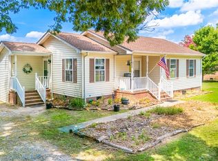2720 Lake Cohoon Rd, Suffolk, VA 23434