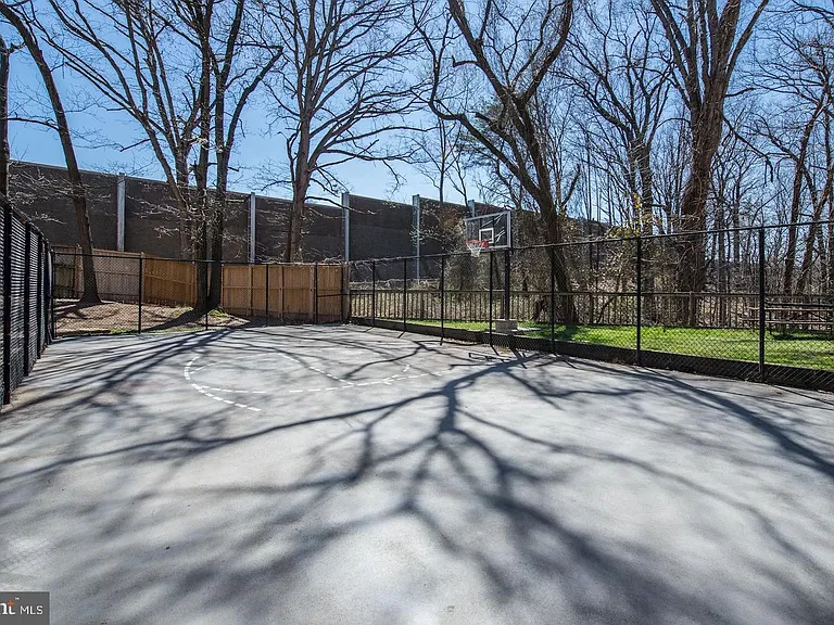 3308 Wyndham Cir #321 — Photo 36