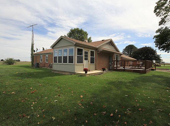 3rd image of 2690 Airport Rd