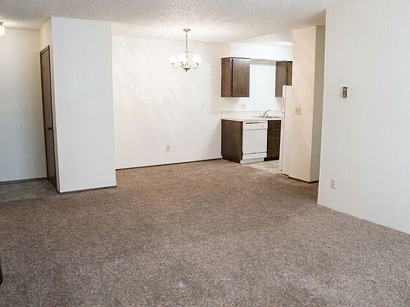 5th image of 801-839 NE Hancock St #821