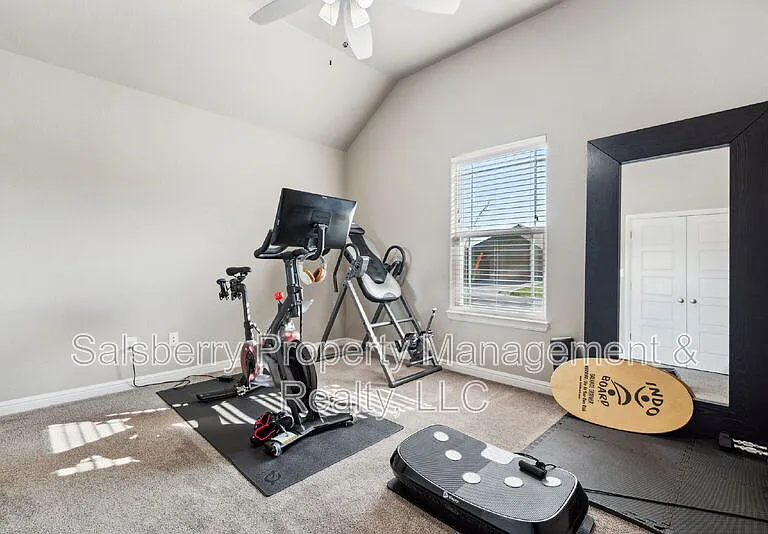 3310 Windcrest Dr — Photo 22