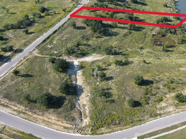 717 Rc Luker Ct, Granbury, TX 76048