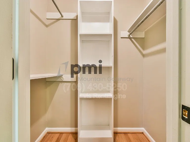 135 Beacon Hill Dr — Photo 20