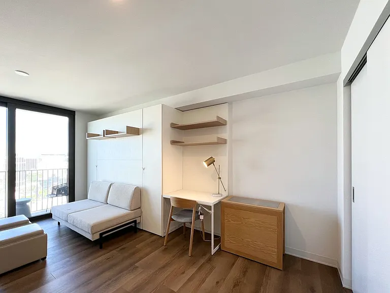 987 Queen St #3909 — Photo 3
