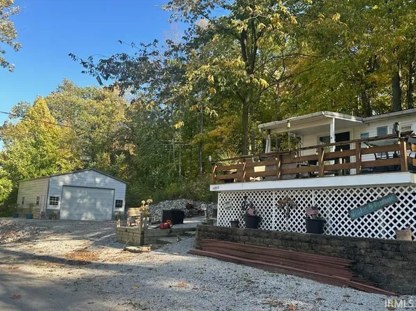 10977 N Lower Lake Shore Dr, Monticello, IN 47960
