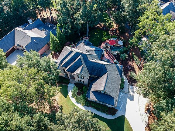 3rd image of 4624 Royal Lakes Dr
