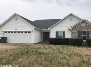 914 April Ln, Beebe, AR 72012