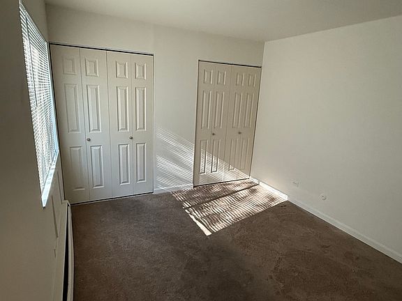 5th image of 351 W Hawthorne Cir #5