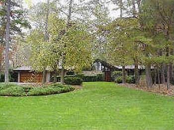 2nd image of 220 Birchfield Dr