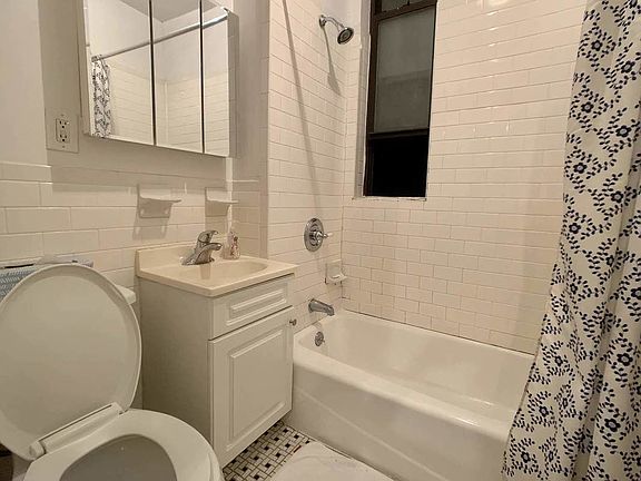 3rd image of 1629 2nd Ave APT 2N