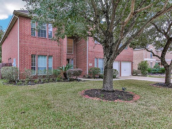 2nd image of 3815 Houston Lake Dr