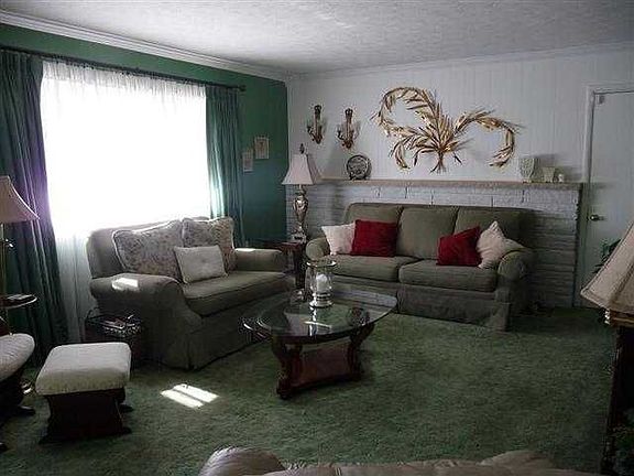 2nd image of 8 Marquis Dr