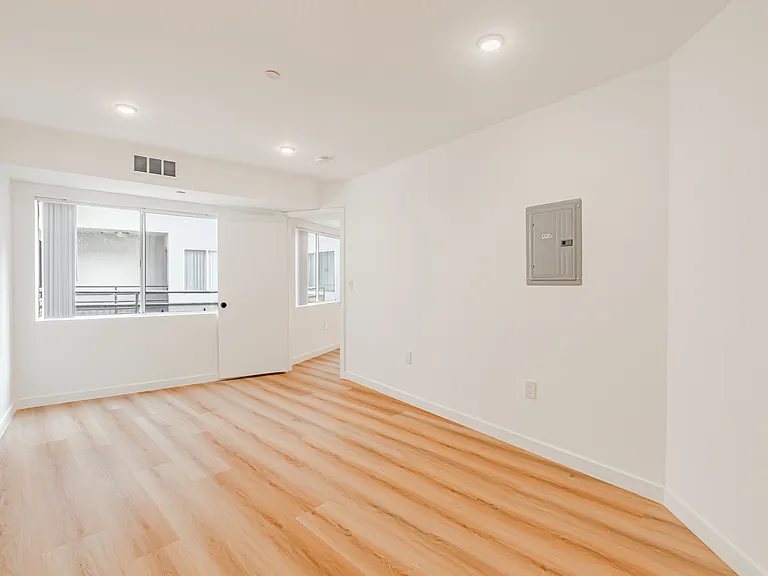 1755 N El Cerrito Pl #405 — Photo 14