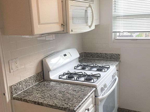 3rd image of 17 Schenck Ave #E3