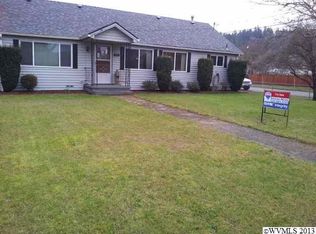 609 Oak Ter, Sweet Home, OR 97386