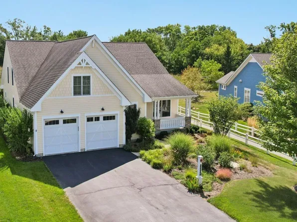 40418 N South Newport Dr, Antioch, IL 60002