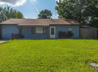 3379 SW Clare Ave, Topeka, KS 66611