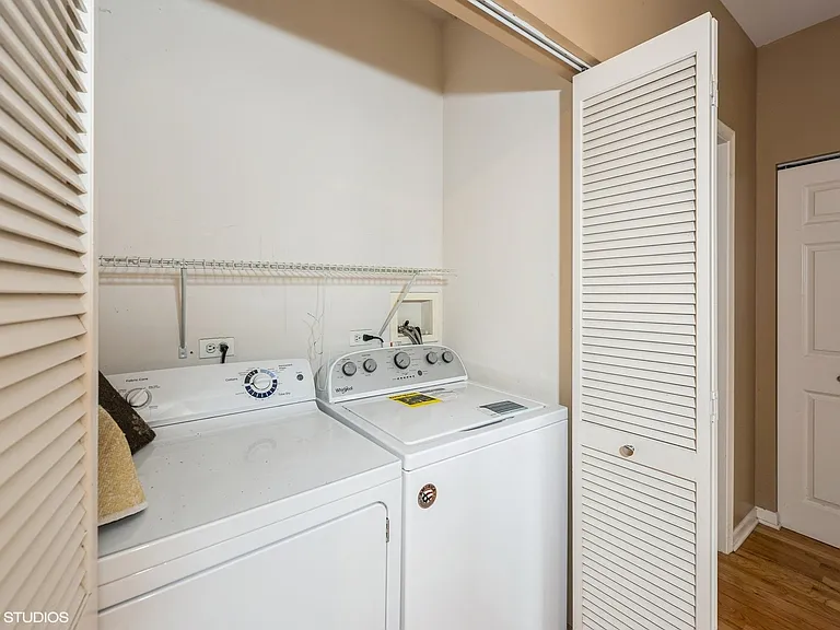 758 W 15th St #2A — Photo 12