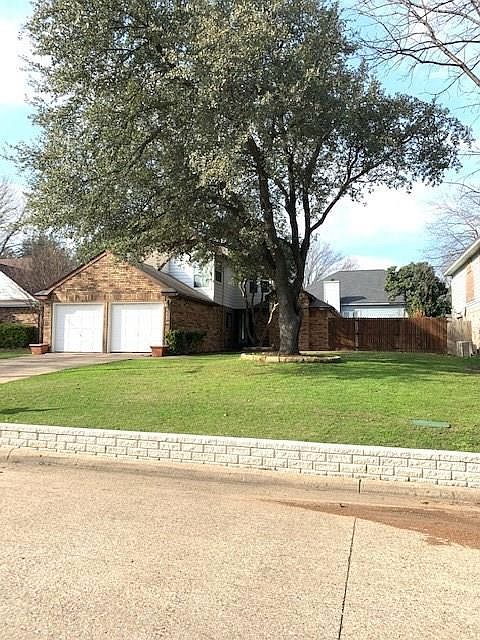 1st image of 2414 Warrington Dr