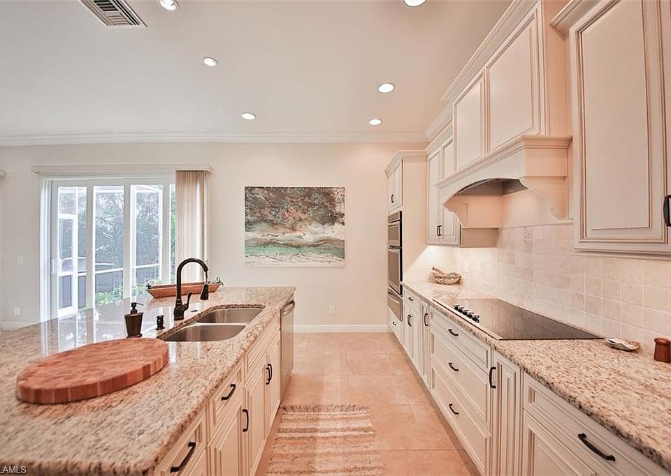 1st image of 12775 Yacht Club Cir