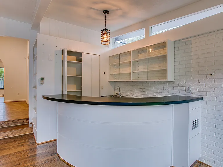5815 Walnut Hill Ln — Photo 8