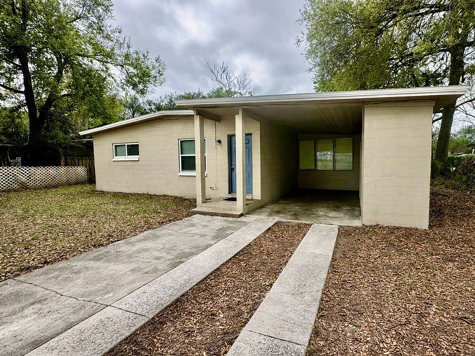 1st image of 1624 Queensway Rd