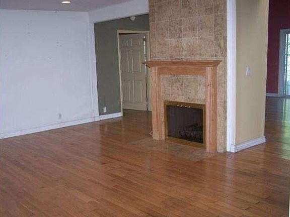 3rd image of 8957 Eames Ave