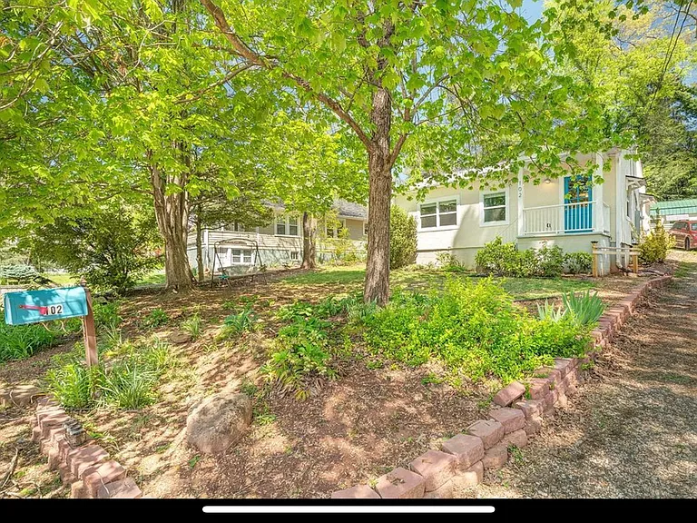 102 Middlemont Ave — Photo 1