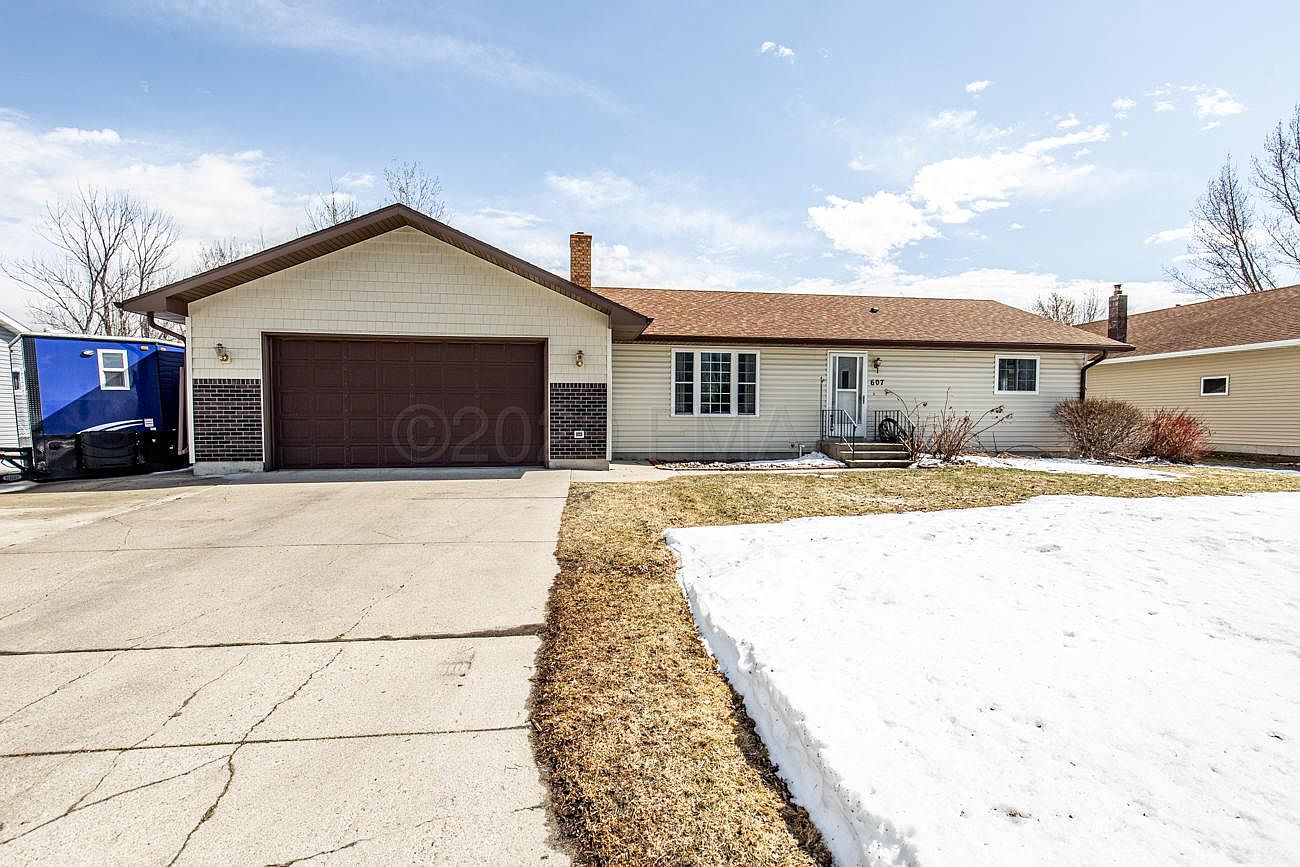 607 6th St NE, Dilworth, MN 56529 Zillow