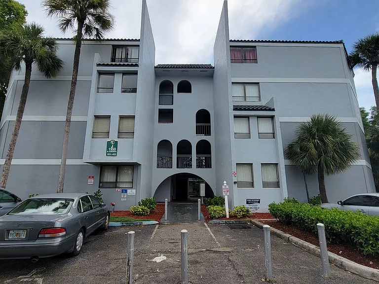 1950 N Congress Ave #206 — Photo 1