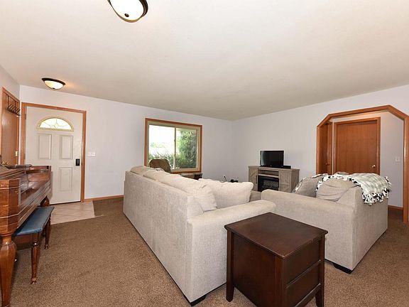 2nd image of 1308 Wolf DRIVE