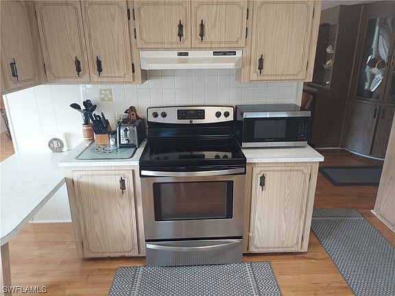 5th image of 224 Trevino Ct