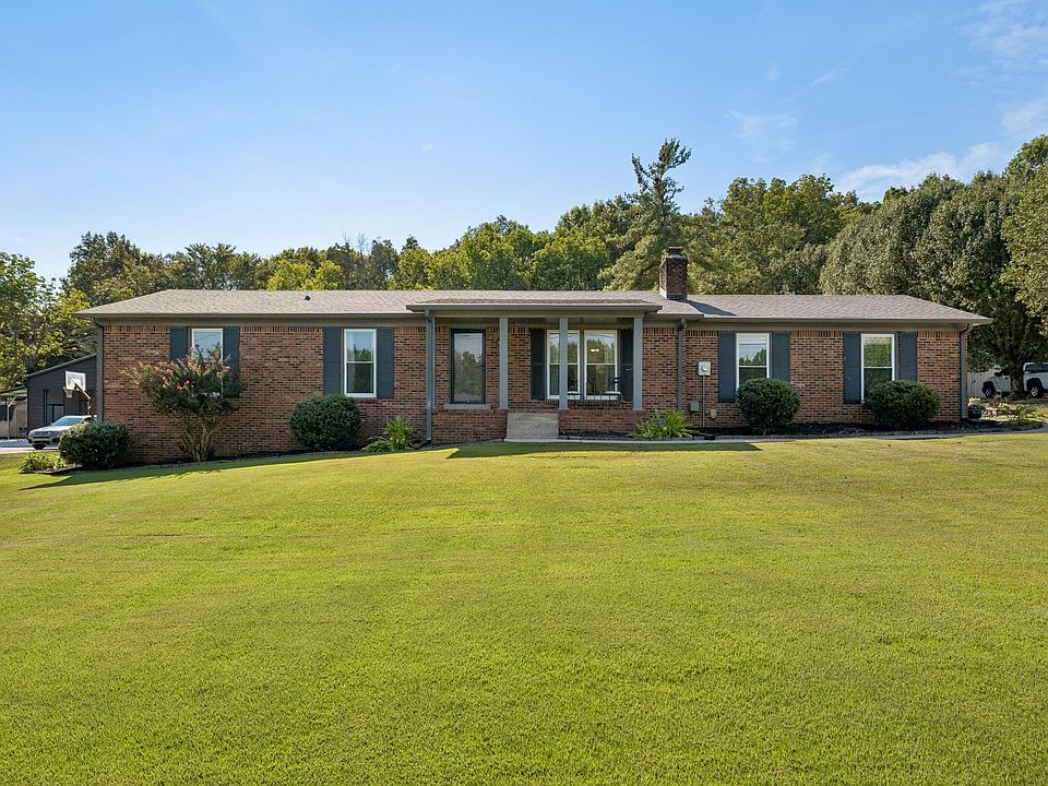 1st image of 110 Moss Glen Rd